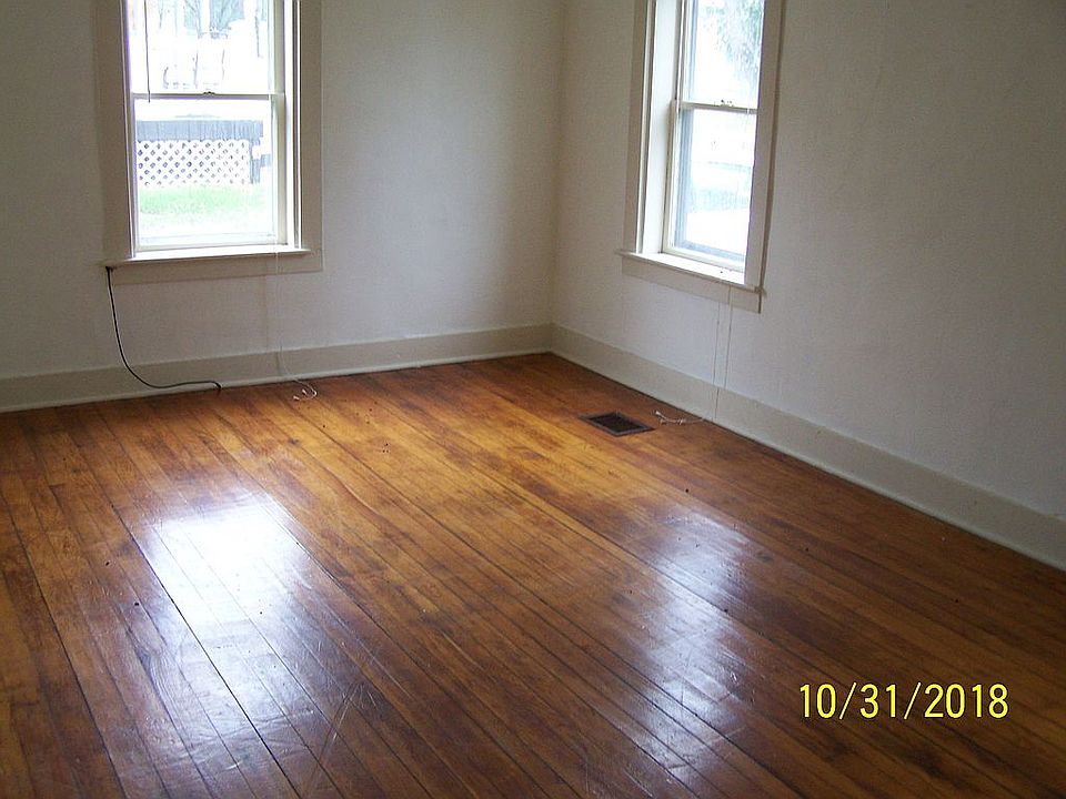 2nd image of 381 Pleasant St