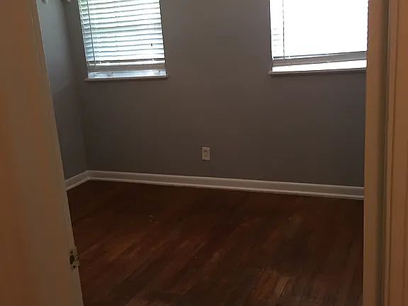 3rd image of 5531 Darlow Ave