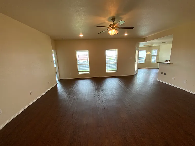2543 Valley Forge Dr — Photo 3