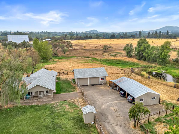 14145 Agate Rd, Eagle Pt, OR 97524