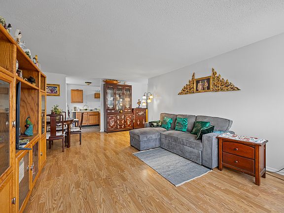 4th image of 5100 N Marine Dr APT 17L