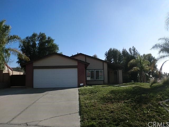 1st image of 21821 Glen View Dr