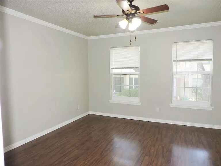 6627 Valleyside Rd — Photo 16
