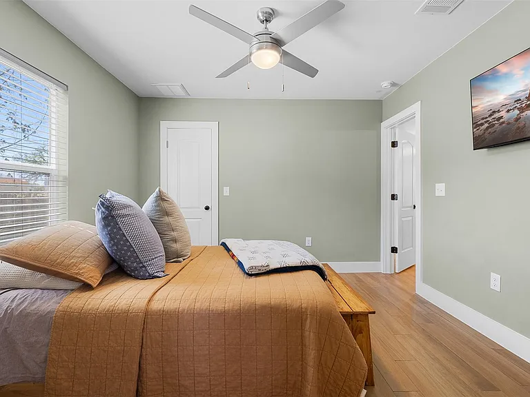 823 Hickory St — Photo 8