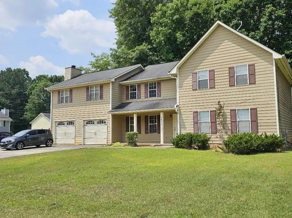 5871 N Castlegate Dr #C, College Park, GA 30349