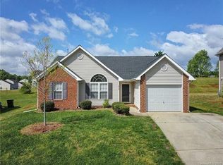 7019 Davis Forest Ln, Charlotte, NC 28262