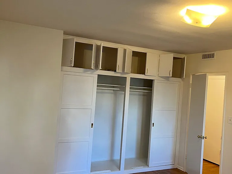 1037 S Bedford St #6 — Photo 6