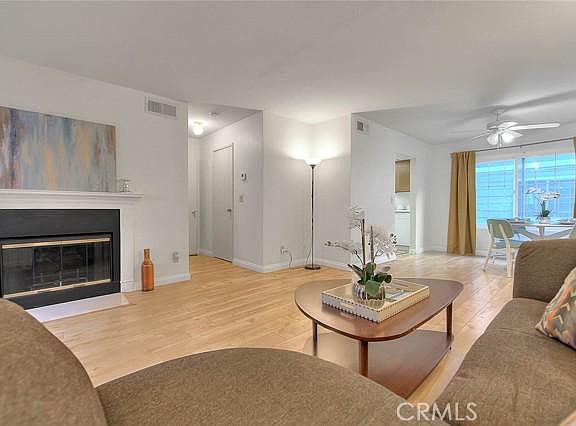 4th image of 52 N Sierra Bonita Ave APT 4