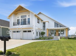 532 S Lake Dr, Watertown, SD 57201