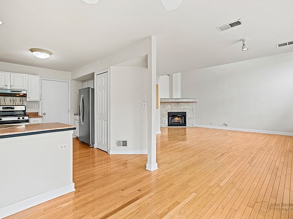 4th image of 154 Sherwood Ct