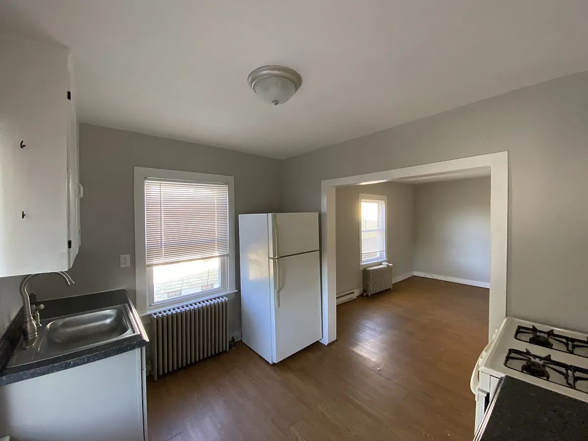 Building Photo - 241 York St #6