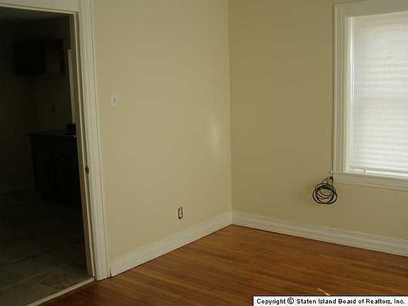 5th image of 39 Coursen Pl