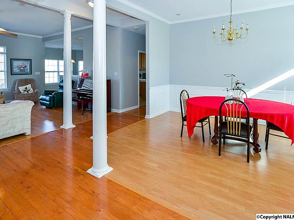4th image of 158 Garden Brook Dr