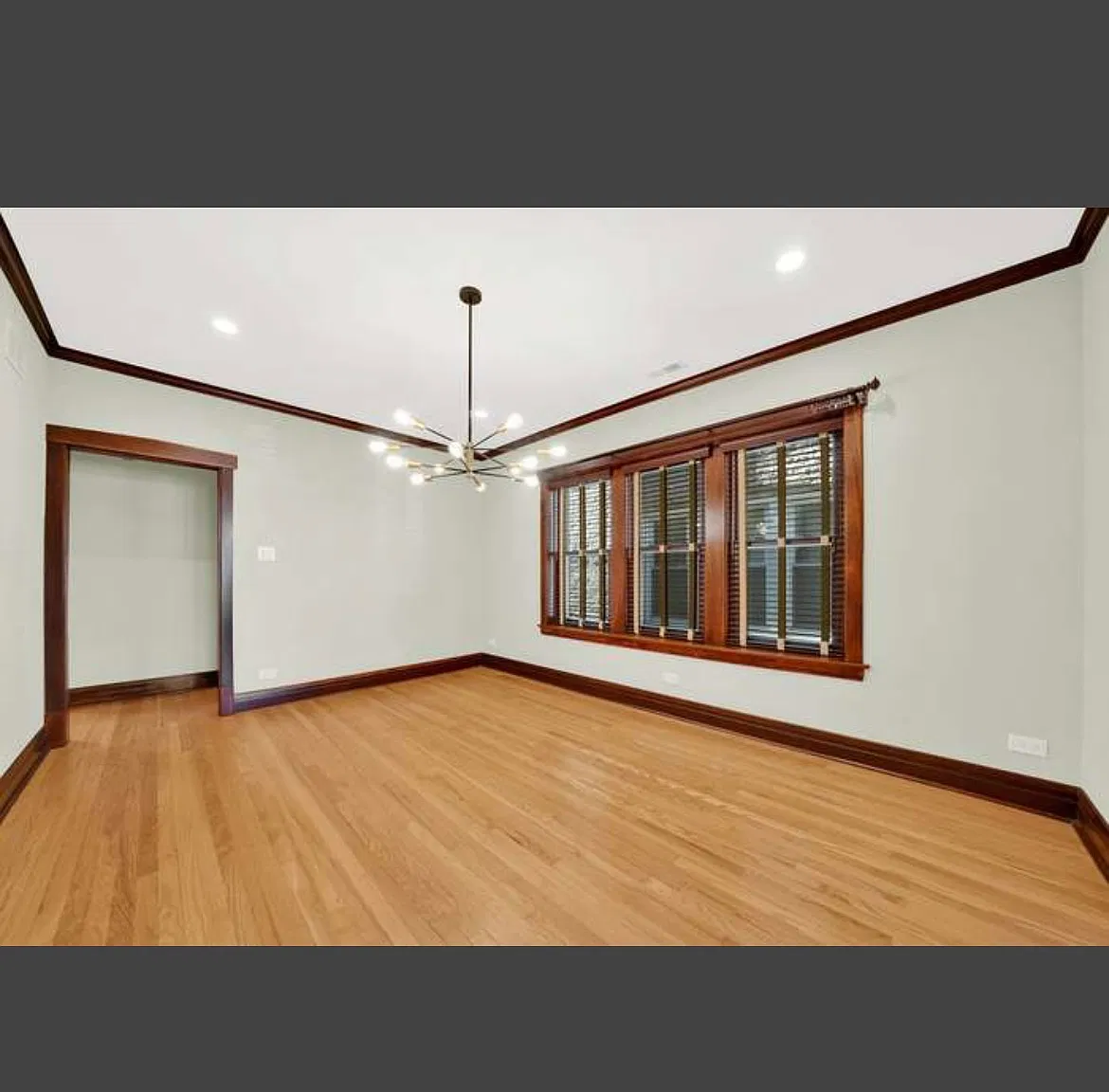 5345 W Montrose Ave — Photo 3