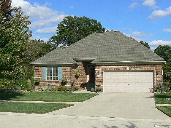 3rd image of 8360 Vista Ln