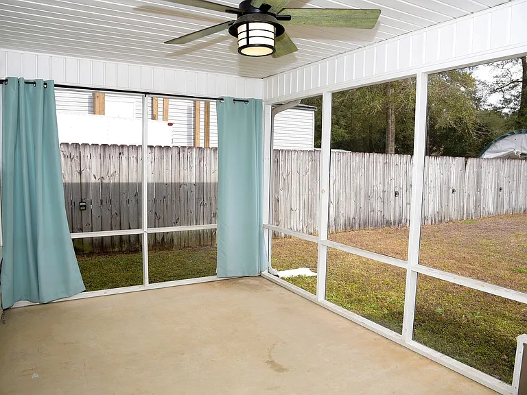 114 Quince Ave — Photo 4