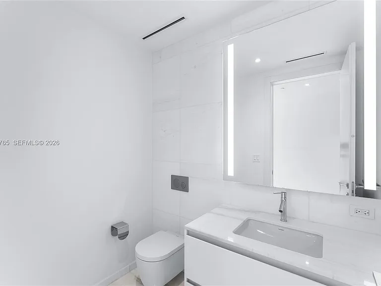 300 Biscayne Boulevard Way #1802 — Photo 10