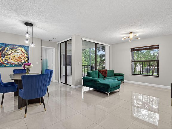 4th image of 4500 Carambola Circle S #27305