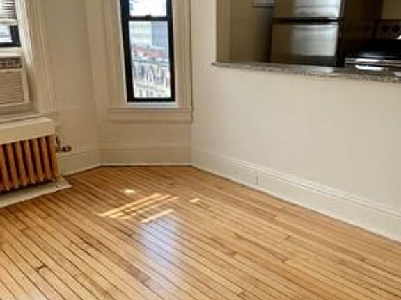 3rd image of 1301 Saint Paul St Unit 34