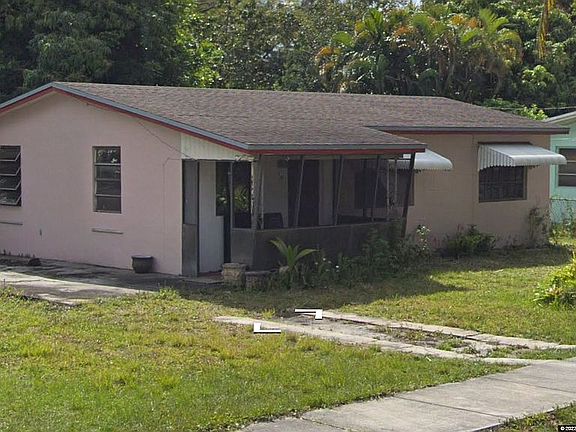 5th image of 16001 NW 39th Ct