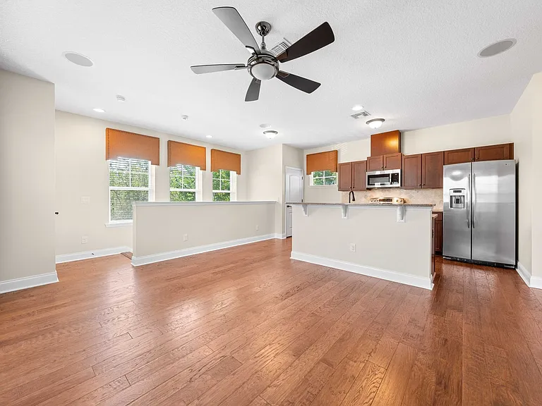 8393 Laureate Blvd — Photo 26
