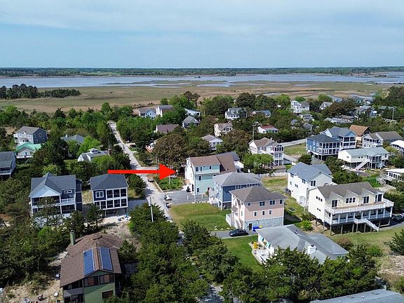 4th image of 14 Mississippi Ave