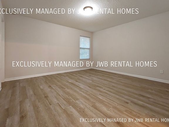 4th image of 2355 Jayson Ave