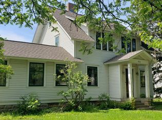 420 E Spring St, River Falls, WI 54022