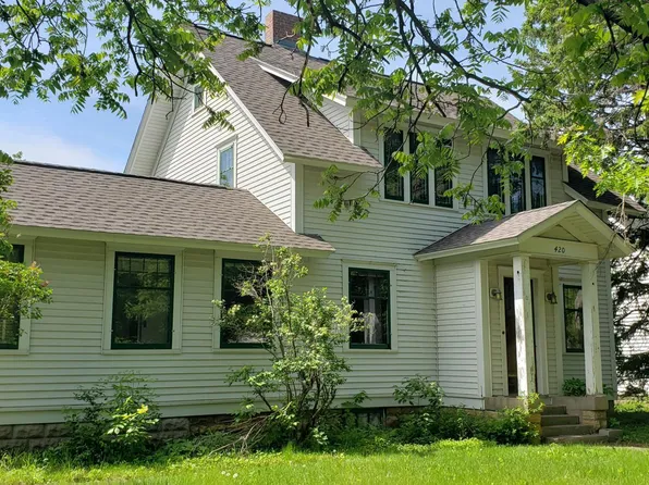 420 E Spring St, River Falls, WI 54022