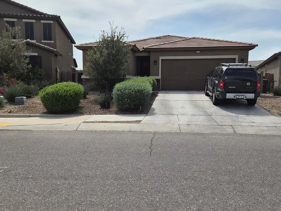6468 E Via Jardin Verde
