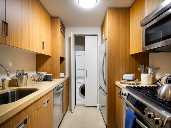 450 W 17th St APT 838