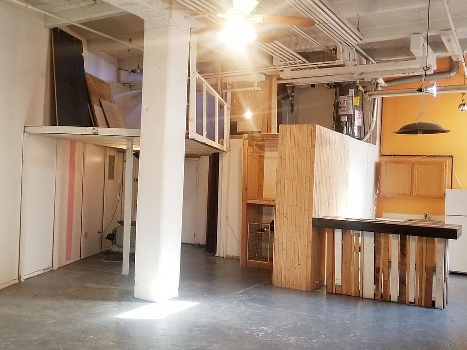1st image of 304 Meserole St APT 3C