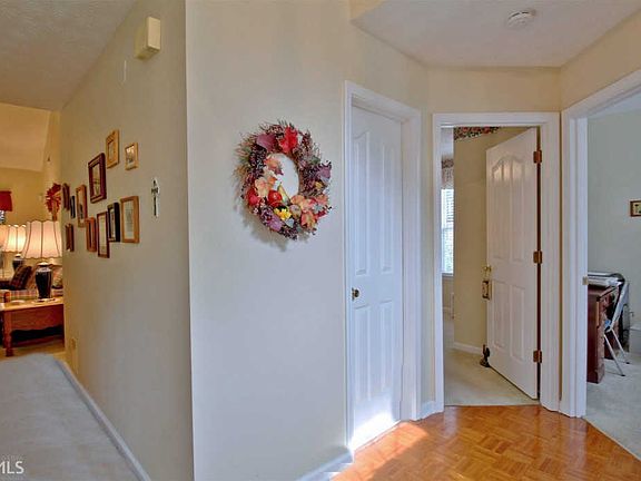 4th image of 329 Newfield Way