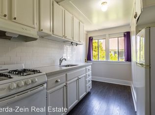 958 Park St #10236775, Alameda, CA