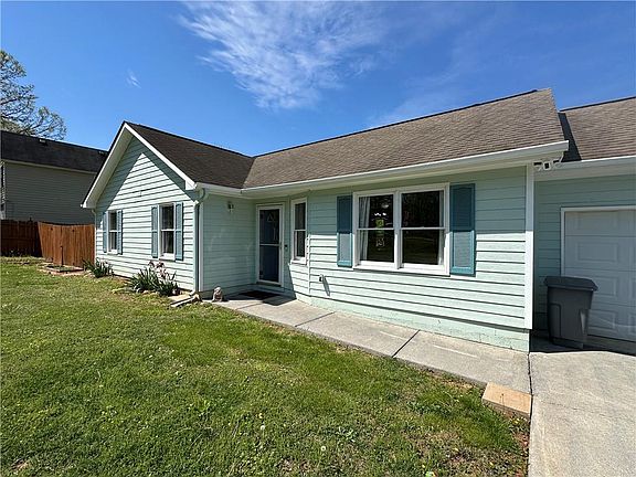 3rd image of 57 Jennifer Ln NE
