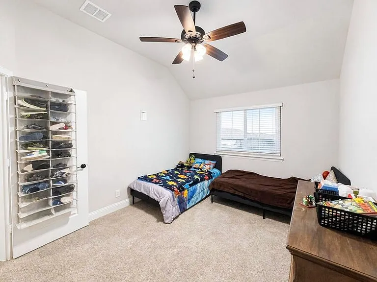 9117 Amistad Ln — Photo 6