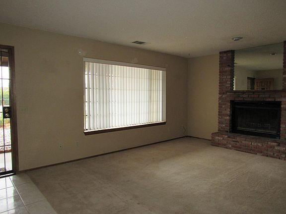 4th image of 9312 Sabina Ave