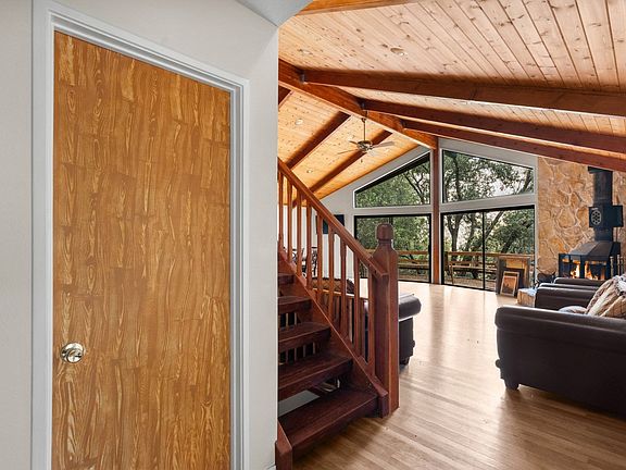 5th image of 2330 Alpen Ct