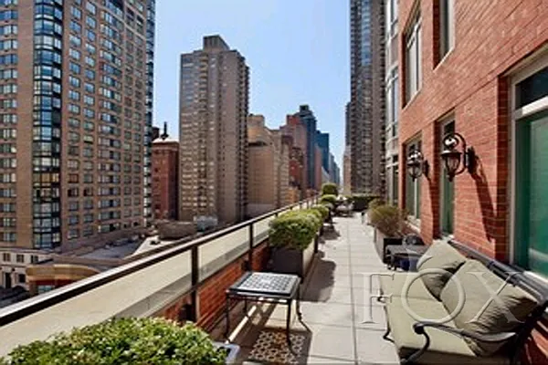 Rented by Fox Residential Group | media 14