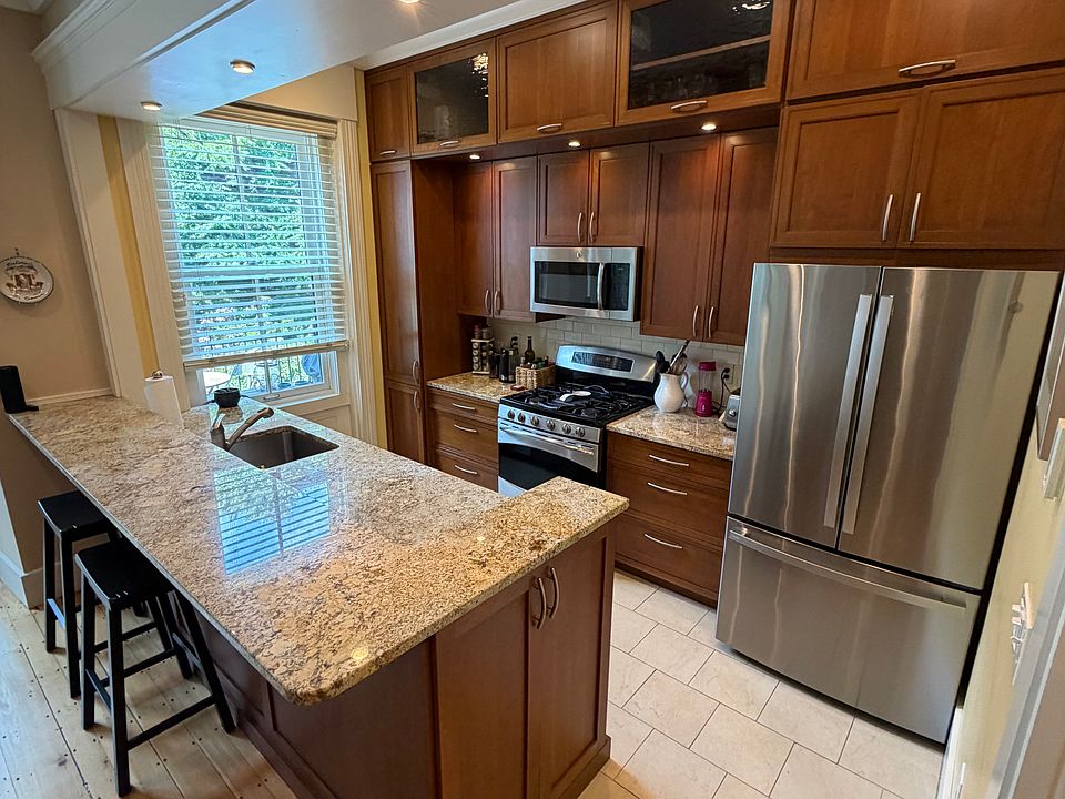 1st image of 78 Waltham St #2