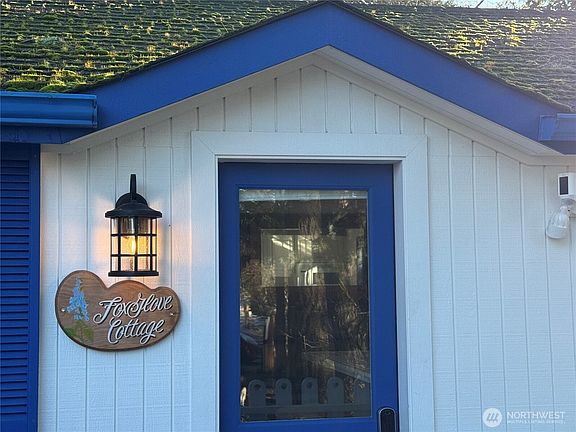 3rd image of 5244 Deer Harbor Road