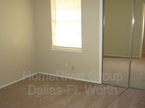 5th image of 111 N Forest Crest Dr