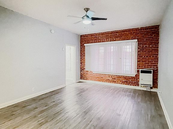 3rd image of 130 N Westmoreland Ave #117