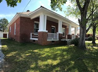 219 Lowell St, Ninety Six, SC 29666