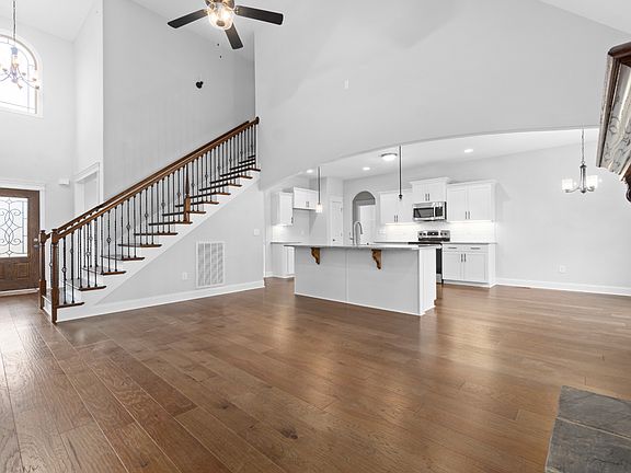 2nd image of 211 Easthaven Lot 211
