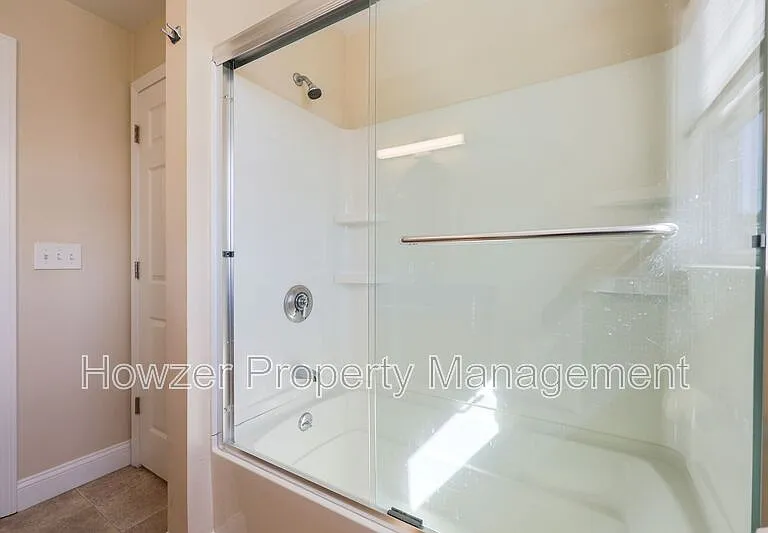 91 Louis St — Photo 22