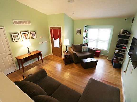 2nd image of 2644 Evergreen Dr