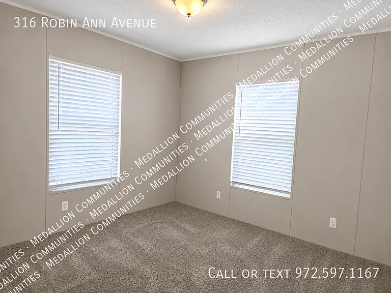 316 Robin Ann Ave — Photo 4