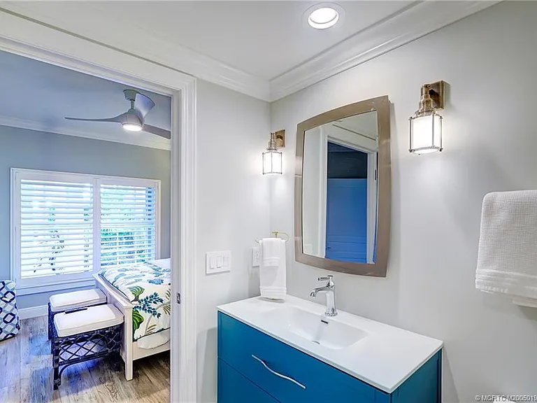 5799 NE Island Cove Way #1104 — Photo 32