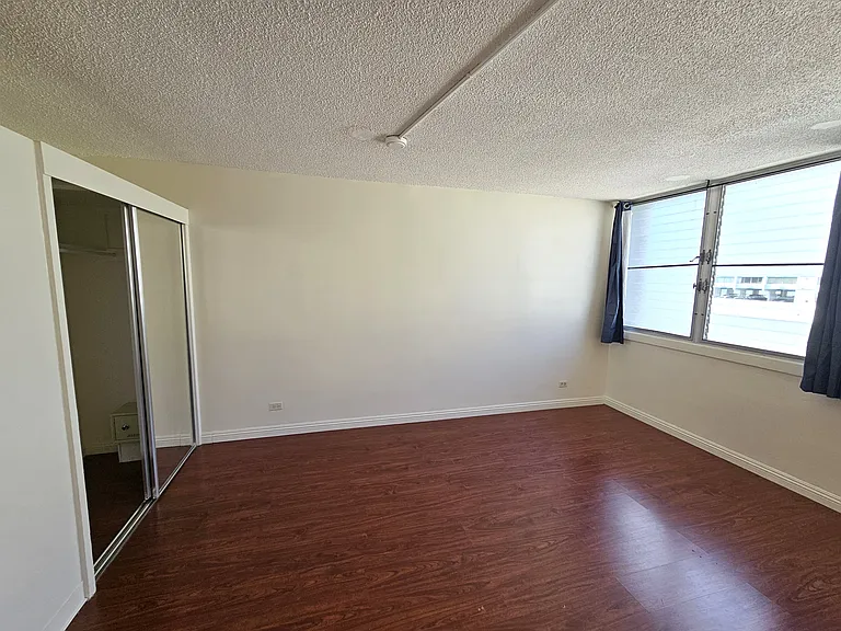 1550 Rycroft St #417 — Photo 3